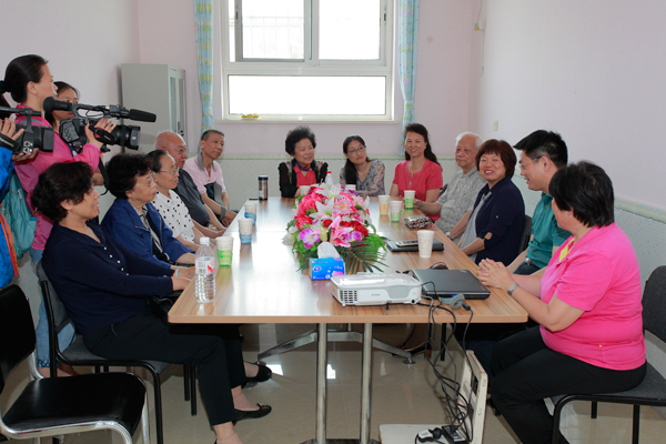 一老一小欢乐互动庆六一--海淀老干部关工委