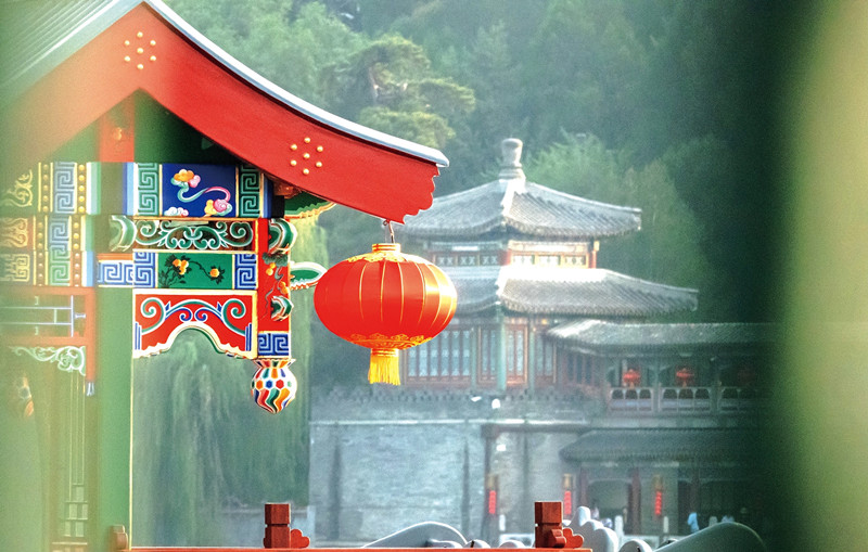 《节日漪澜堂》
