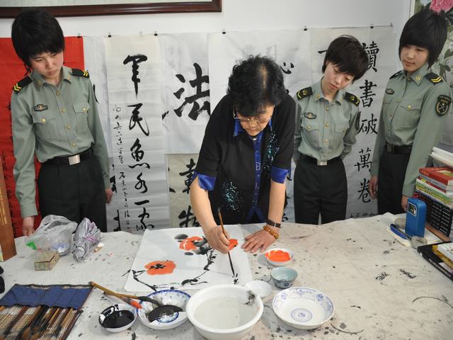 北京军区<em>女兵六连</em>党支部