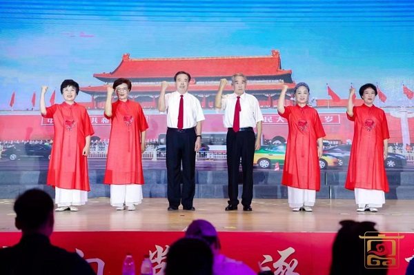 积极唱出生活美 登上人生新舞台——记怀柔区龙山街道南华园一区星光艺术团